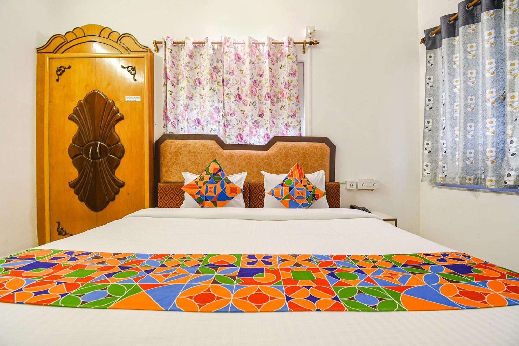 Fabexpress Astoria House Hotel Kolkata Exterior photo