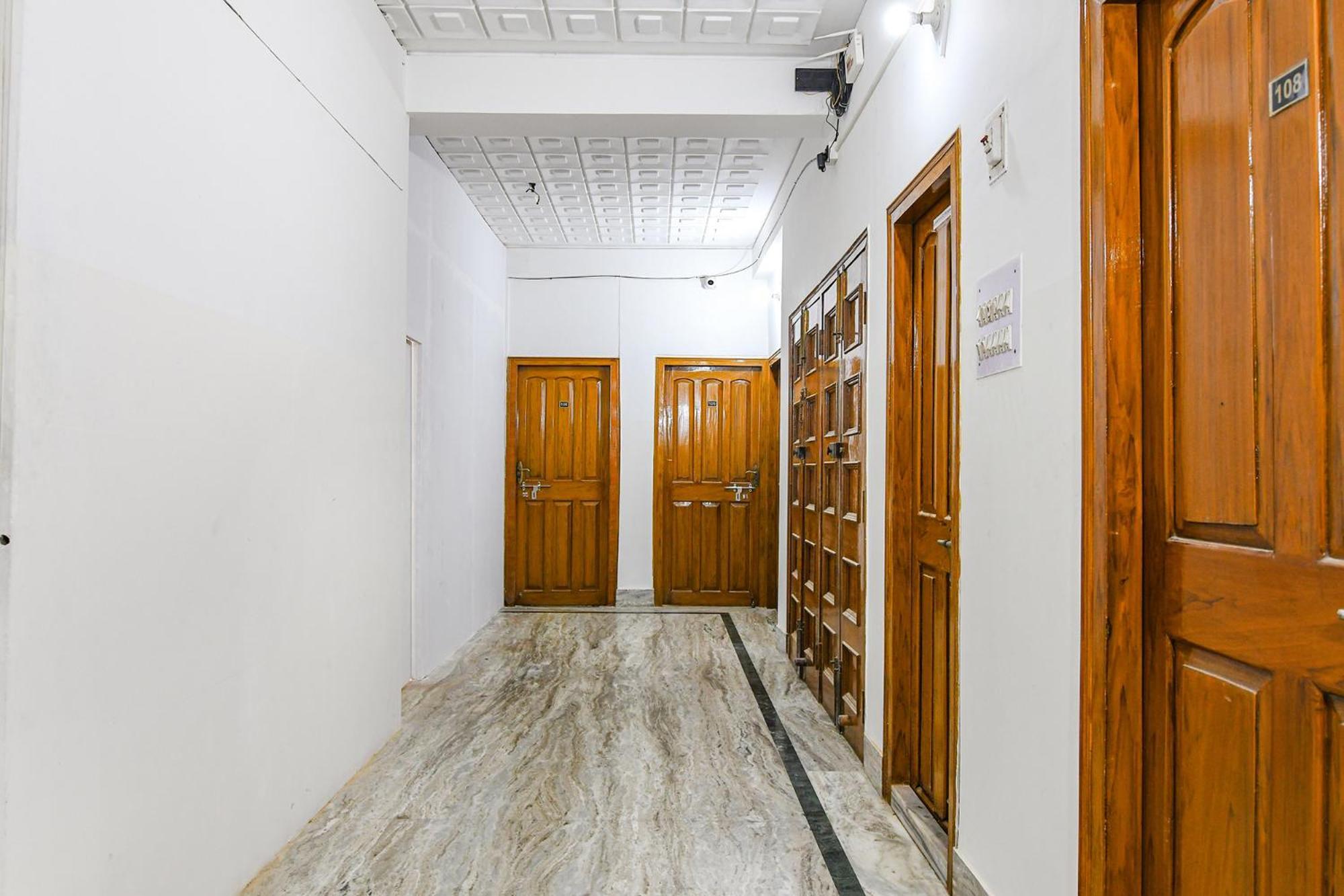 Fabexpress Astoria House Hotel Kolkata Exterior photo